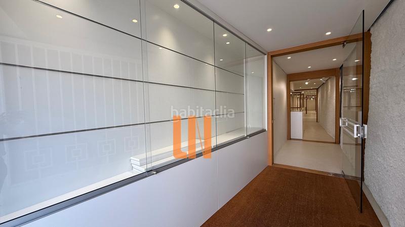 Foto e9817ea7-67c3-442a-884c-2052ce4ca8db. Local comercial a rúa panaderas 39 a Monte Alto - Zalaeta - Atocha Coruña (A)