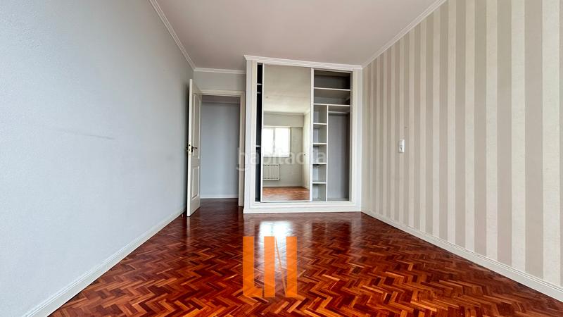 Foto c220f98d-743e-4de3-a93e-2cacefe6a5a9. Alquiler piso en rúa sinfónica de galicia 5 130m² útiles, con vistas 3 dormitorios y garaje. en Coruña (A)