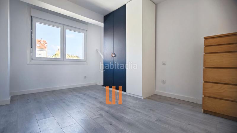 Foto ad455482-a033-4e4e-900f-062ec44268c7. Piso vivienda totalmente reformada con excelentes vistas al mar y muy soleada. en Oleiros