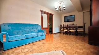 Flat in Avenida de monelos 107. Piso alto y muy soleado muy próximo a el corte inglés en muy bue
