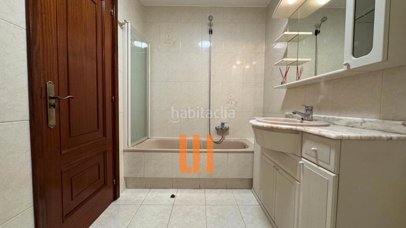 Foto 4ed407a5-a834-4850-b3a2-f99831453ec1. Piso  en esquina en matogrande con plaza de garaje y trastero. en Coruña (A)
