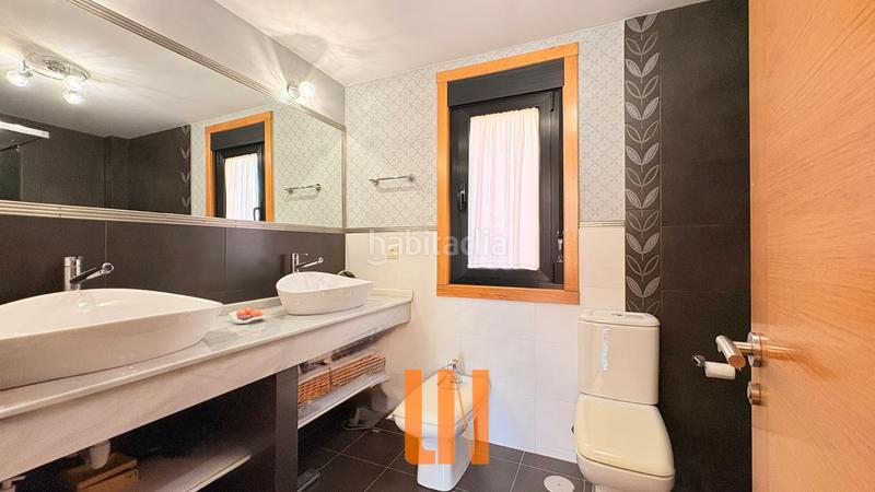 Foto 0c0d1118-0801-4c5f-bfe0-2567505ce219. Xalet amb calefacció piscina a Nós Oleiros