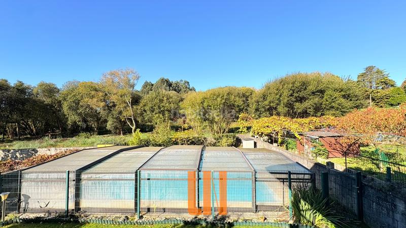 Foto 5f800c11-906d-4cd7-868e-54b1b08b6f53. Xalet amb calefacció piscina a Nós Oleiros