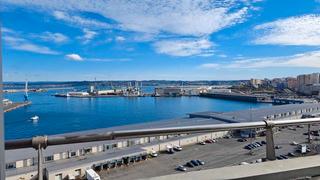 Appartement à Avenida linares rivas 28. Céntrico y acogedor apartamento con vistas al mar y muy soleado.