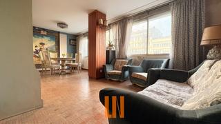 Pis  Praza mestre mateo. 94m² útiles en esquina para reforma integral.