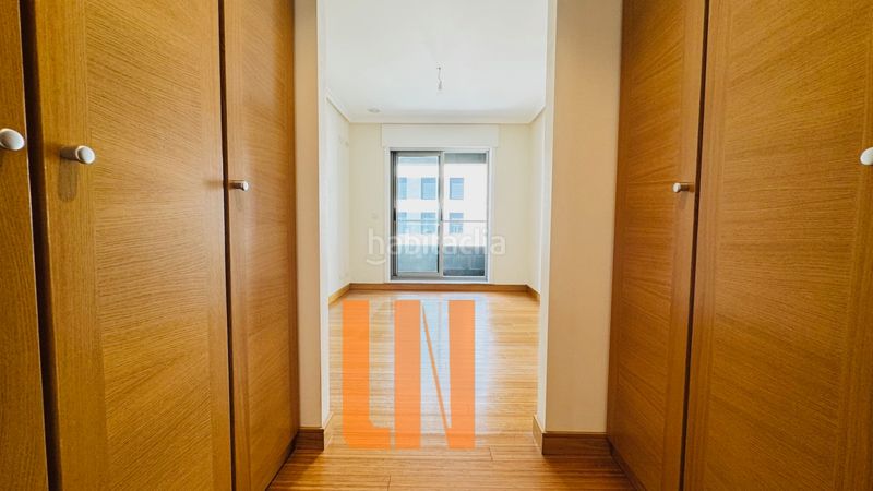 Foto 3a0d00ca-fcd4-4f10-b6bd-95a97c6f8bcb. Rent flat with heating parking in Eirís Coruña (A)