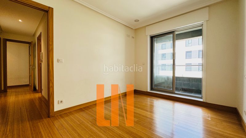 Foto d6161bbc-fe56-4835-b113-ea4ba1bc234b. Rent flat with heating parking in Eirís Coruña (A)