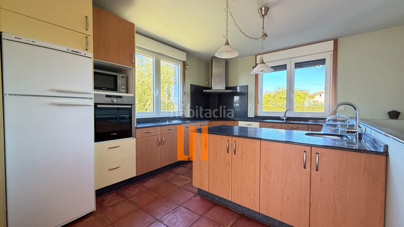Foto d636a635-a382-45c7-968f-fa056a0612f8. Chalet mit heizung pool in Miño
