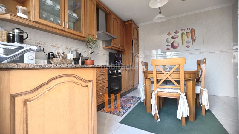 Foto 56f2b5eb-b64a-4a0a-aac1-79a167a78f4e. Casa amb calefacció aparcament a Vilaboa Sur Culleredo