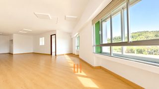 Affitto Ufficio in Avenida quinta 213. Oficinas de diferentes tipologías ubicadas en el polígono de poc