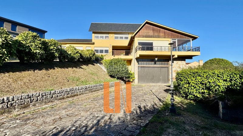 Foto bd7e7b2c-acc8-4abc-b0f5-6e43dac2d859. Casa amb calefacció aparcament piscina a Elviña - A Zapateira Coruña (A)