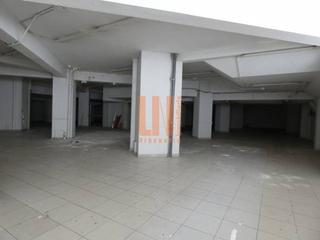 Location Local commercial à Rúa república dominicana 8. Local comercial de 621 m² en ronda de outeiro