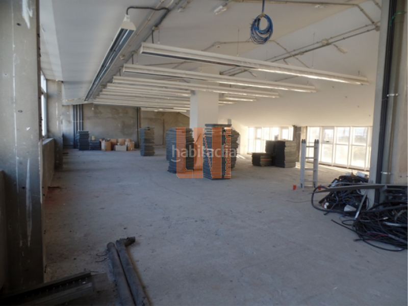 Foto a8e1123f-e90c-4f32-92ba-bc17aac86435. Alquiler oficina en avenida ferrocarril 17 oficina de 350 m² en edificio expo coruña en Coruña (A)