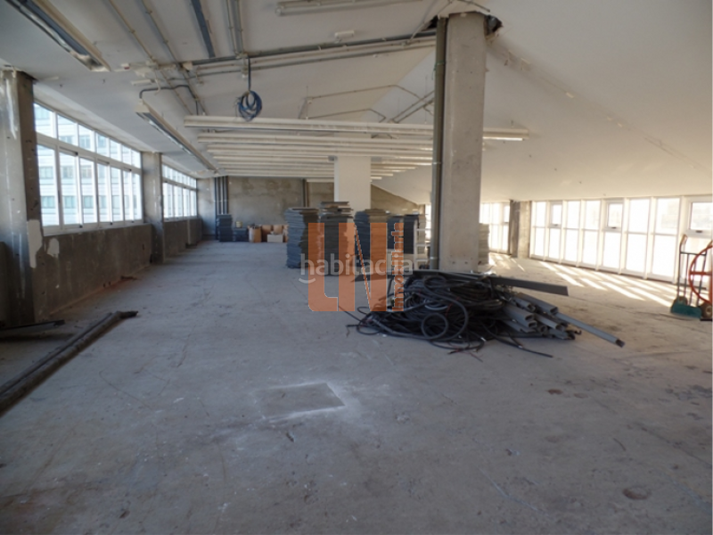 Foto de21e4ae-ca42-4094-9e6a-0f44f7ef372e. Alquiler oficina en avenida ferrocarril 17 oficina de 350 m² en edificio expo coruña en Coruña (A)