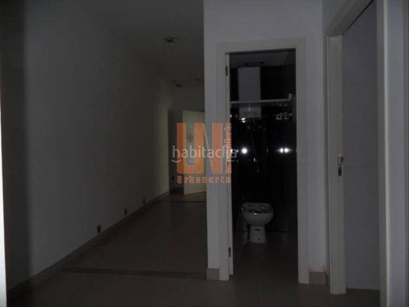 Foto 0e731843-54f9-4d8c-afcc-c05caeda35d3. Lloguer local comercial a ronda de outeiro 129 a Coruña (A)