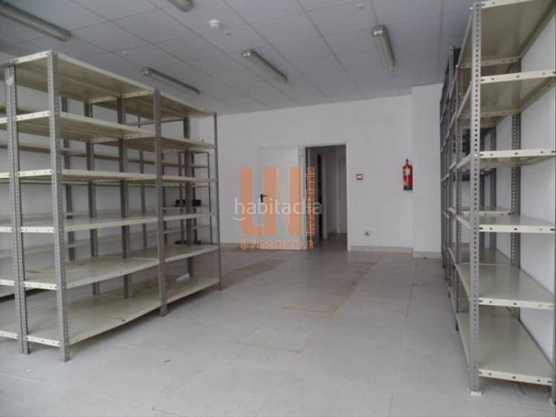 Foto 98f5c795-a7ee-4afb-9774-88228258d360. Lloguer local comercial a ronda de outeiro 129 a Coruña (A)