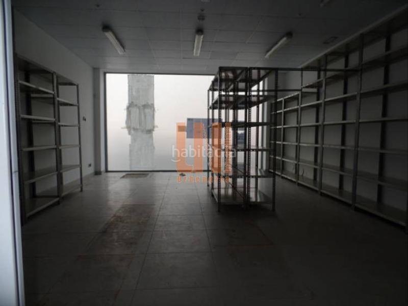 Foto 754cbf05-355a-4c14-8cb8-278e0a00ef28. Miete geschäftsraum in ronda de outeiro 129 in Os Mallos Coruña (A)