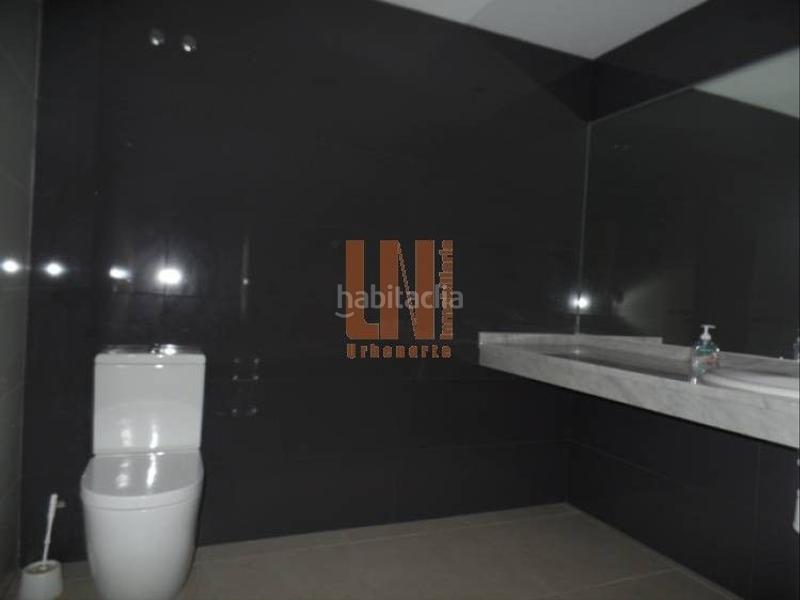 Foto 99c5a7fb-934e-4f53-b8d0-f35bccf2c340. Miete geschäftsraum in ronda de outeiro 129 in Os Mallos Coruña (A)