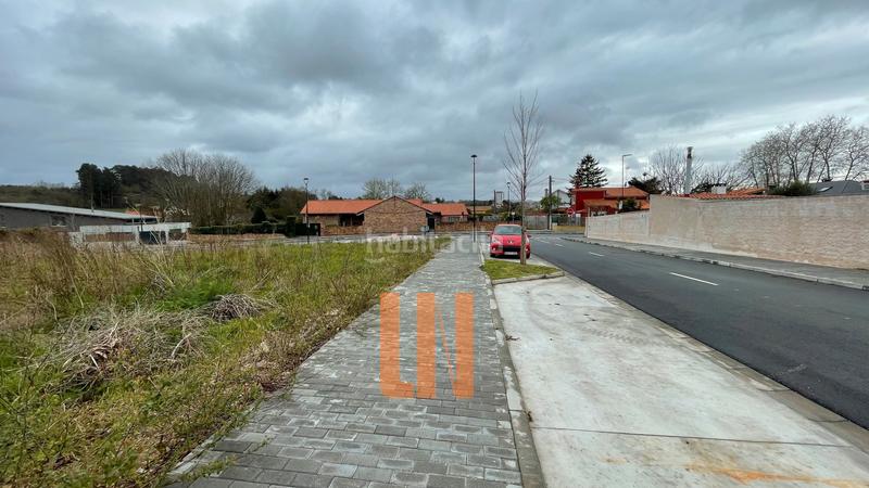 Foto 1d4e5943-ff64-4616-a14e-de236bfd0494. Terreno residencial parcela urbana de 630m² con todos los suministros. en Oleiros
