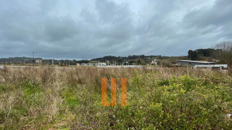 Foto 3ea27a1a-165a-4543-ab44-6d5f5821473e. Terreno residencial parcela urbana de 630m² con todos los suministros. en Oleiros