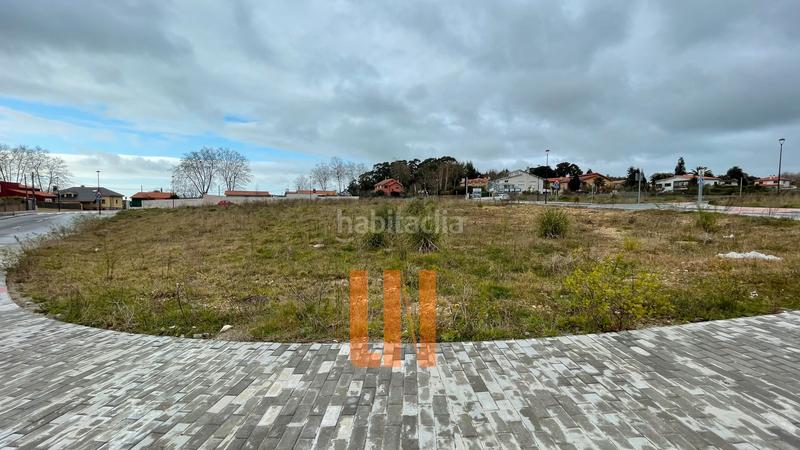 Foto 59c1f1b0-ad12-4aa2-93aa-ffa2915804eb. Terreno residencial parcela urbana de 630m² con todos los suministros. en Oleiros