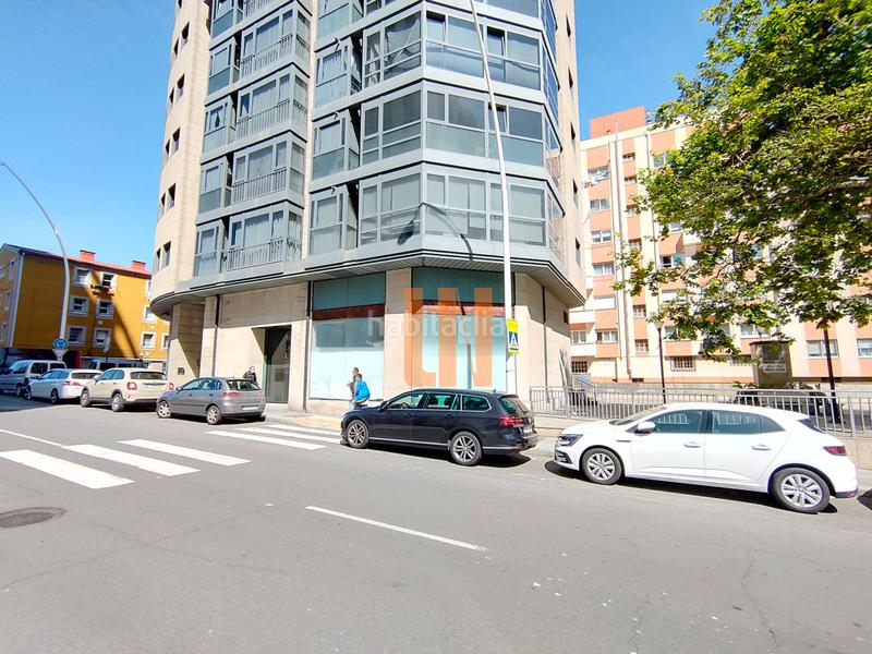 Foto 189be96f-868d-4038-817e-e0263831ec51. Rent business premise in ronda de outeiro 418 in Los Rosales Coruña (A)