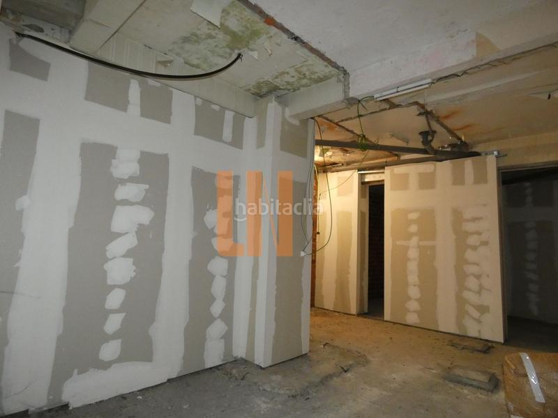 Foto c1bc4fb1-7ae7-4f9f-add3-04b51a64c09e. Rent business premise in ronda de outeiro 147 in Os Mallos Coruña (A)