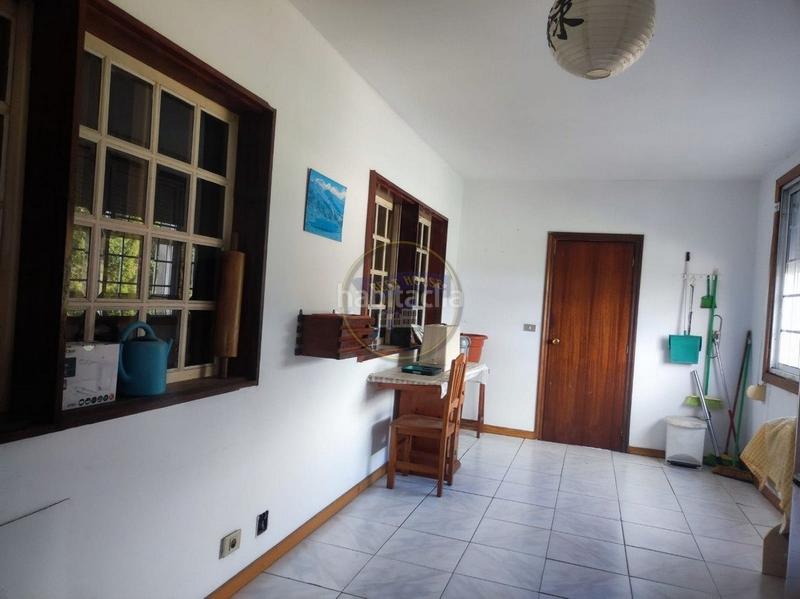 Foto 3976e24a-4e97-496a-9f15-3bd617258e27. Mas avec chauffage parking piscine dans Valadares - Beade Vigo