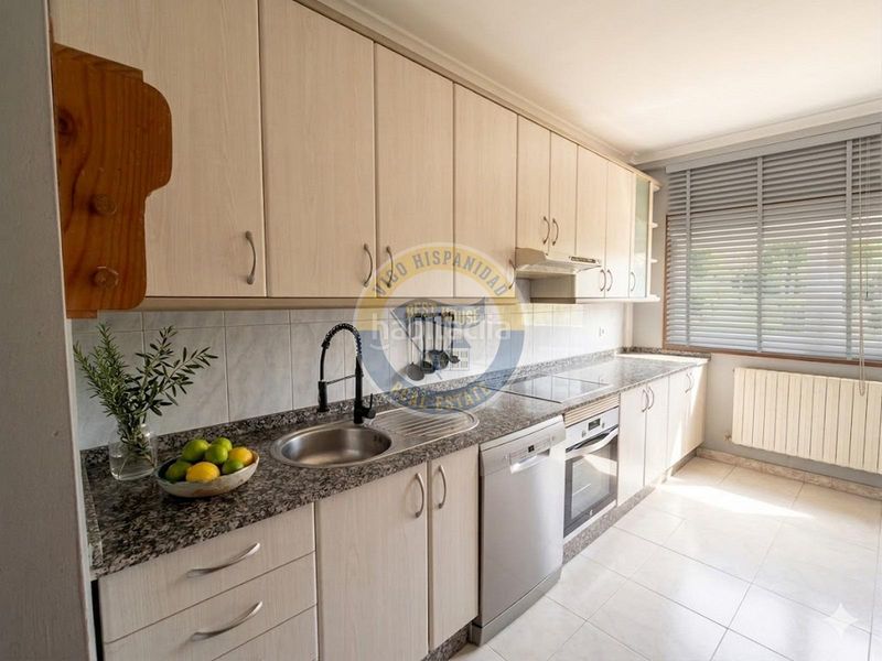 Foto 0526ff21-e07e-4b7a-a1d6-f86358cb2509. Masia amb aparcament piscina a Valadares - Beade Vigo