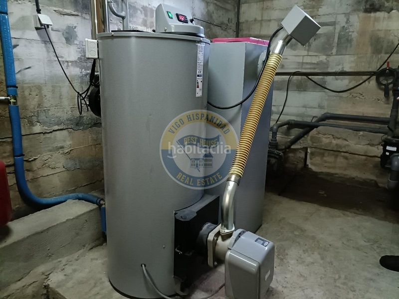 Foto 2d884bdb-af5a-4501-b4c6-09966f6b0b69. Masia amb aparcament piscina a Valadares - Beade Vigo