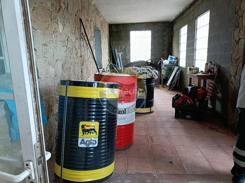 Foto 46b83362-0aff-4fb4-bf34-c8b2c079c3fe. Masia amb aparcament piscina a Valadares - Beade Vigo