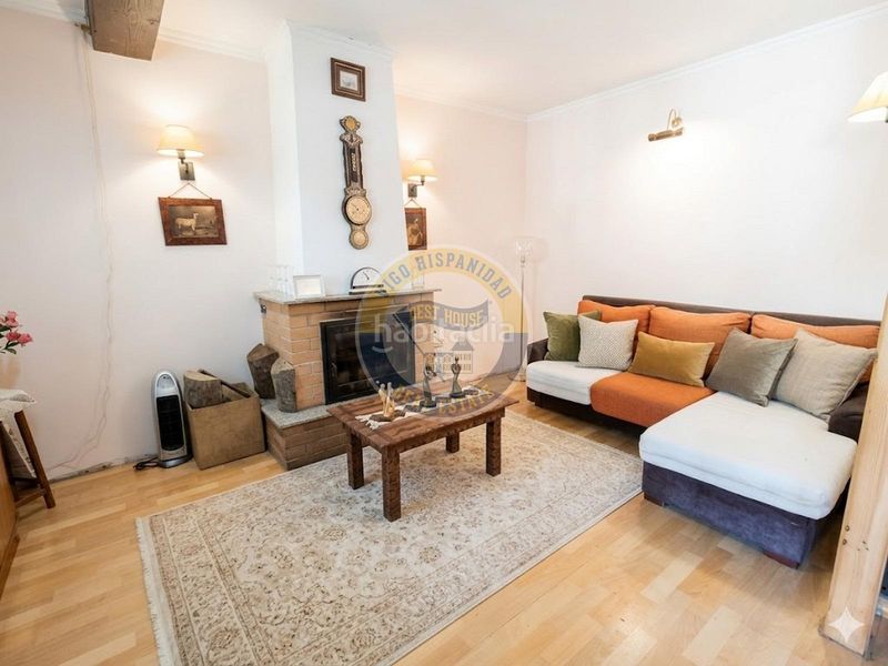 Foto 648ca03c-5e40-4688-8d68-2c65b8a0537f. Masia amb aparcament piscina a Valadares - Beade Vigo