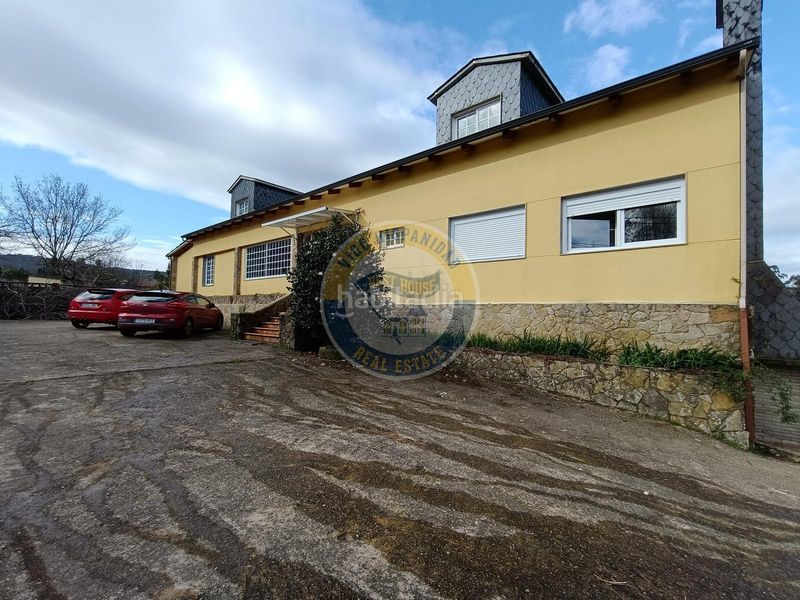 Foto 753c1541-d300-4cc8-8cd6-a47d4e63088c. Masia amb aparcament piscina a Valadares - Beade Vigo