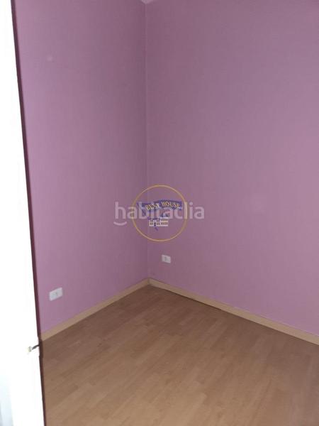 Foto 0c274f48-56d5-422c-a537-7b69188144c2. Local comercial amplio local comercial en zona de paso en Vigo