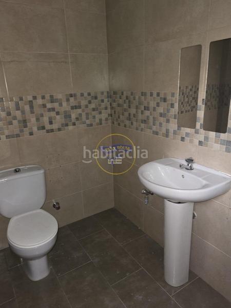 Foto ee6ed77c-4009-42df-91b3-bd7257e364c5. Local comercial amplio local comercial en zona de paso en Vigo