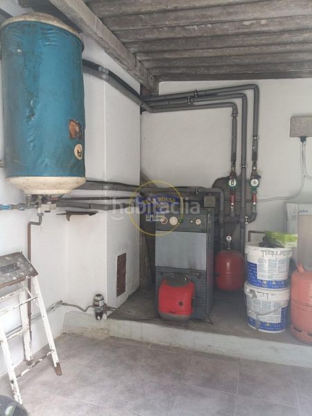 Foto ca3a8d1d-b818-4d7e-b429-3a1280388f4e. Casa amb aparcament a Cabral - Candeán Vigo