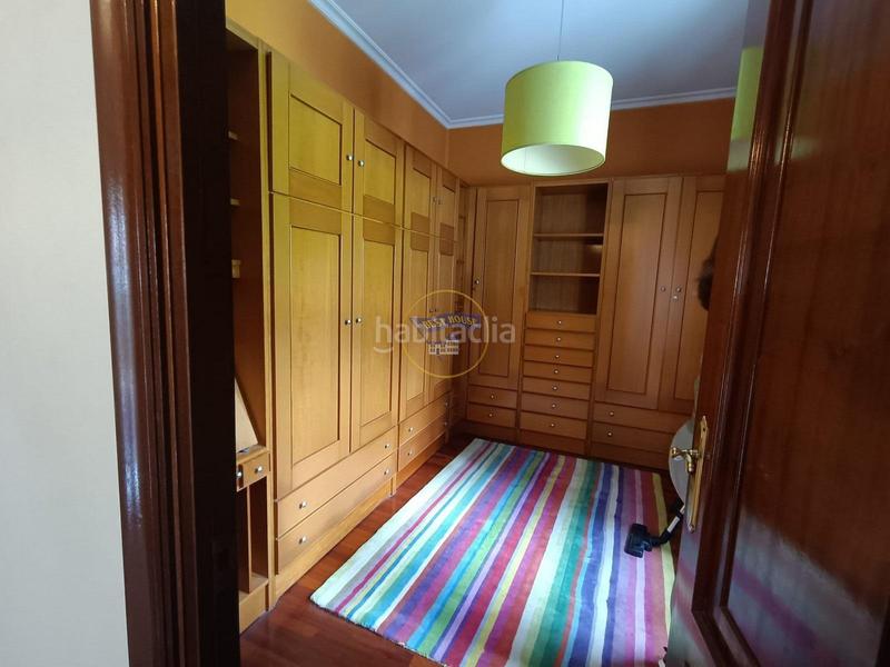 Foto 0deb857e-6fe9-40d8-b481-b2ecda228de5. Haus mit heizung parking in Teis Vigo