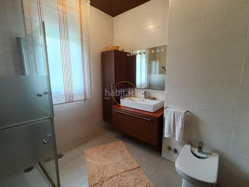 Foto 139d6aca-50e9-41c6-8c03-bcc2eec64c8e. Haus mit heizung parking in Teis Vigo