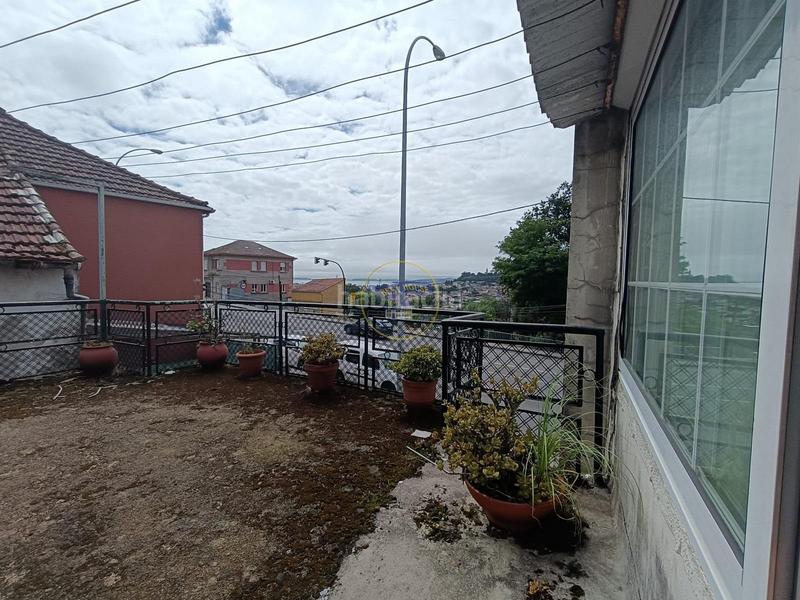 Foto 9fd01083-54a9-4397-ad0e-7a6b754c2416. Haus mit heizung parking in Teis Vigo