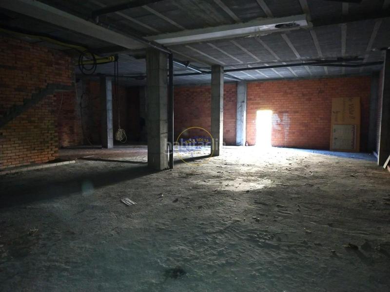 Foto 133fd387-1150-4bc3-8afd-75137b65c54a. Locale commerciale in O Castro Vigo