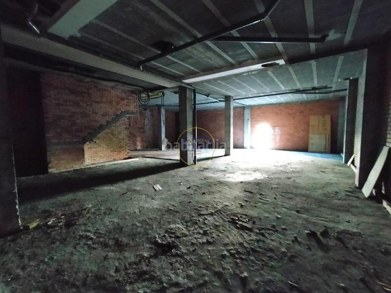 Foto 1e5421d8-e4c0-45f3-b463-36e133839426. Locale commerciale in O Castro Vigo