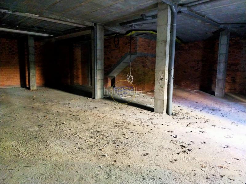 Foto abe080c5-f722-4adb-b3d4-c9d9ada98d4d. Locale commerciale in O Castro Vigo