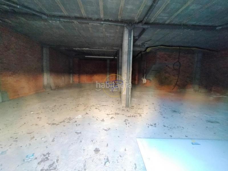 Foto abe4d5ff-e034-4fda-ab5d-59e0ed45e4a3. Locale commerciale in O Castro Vigo