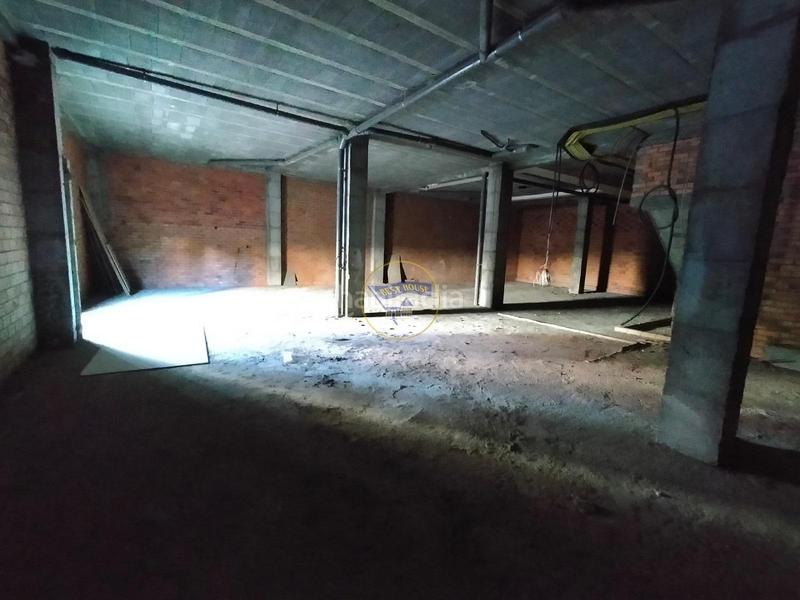 Foto b335500e-afd3-42e8-ad5d-6bfd56ecdce0. Locale commerciale in O Castro Vigo