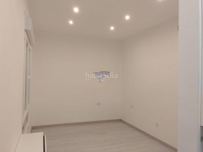 Foto b6e80d29-84d1-4cc4-9039-26714ffb772c. Casa amb aparcament a travesía de Vigo - san xoán Vigo