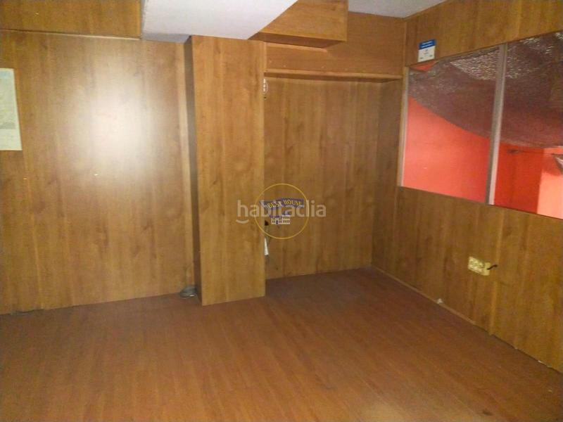 Foto 08c5fc3e-b8ed-4276-9134-191351ec3916. Lloguer local comercial a O Castro Vigo