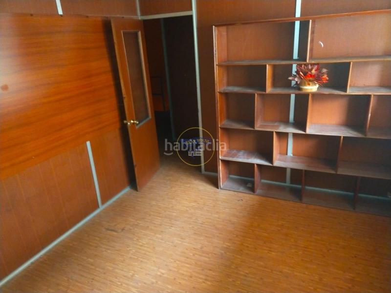 Foto ea8b10f4-f677-49cb-b8dd-3e57b67797ab. Rent business premise in O Castro Vigo
