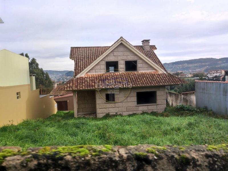 Foto 847efc10-22a7-4ab8-9d5d-bf5a2f6e8a8d. Masia amb aparcament a Valadares - Beade Vigo