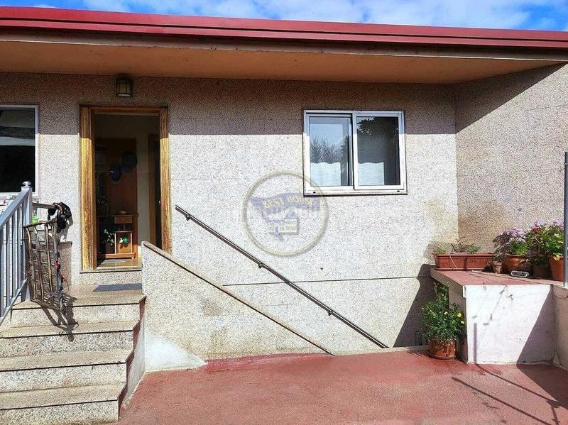 Foto 32fddff0-5ac8-4233-9c7d-2e123d5de361. Maison jumelée avec chauffage parking dans Comesaña - Matamá Vigo