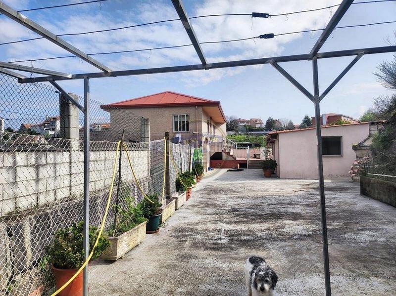 Foto 6c9b091f-ef86-4f82-bdf3-b072320ae585. Maison jumelée avec chauffage parking dans Comesaña - Matamá Vigo